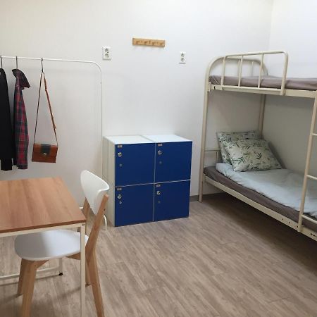 Inside Busan Hostel Экстерьер фото