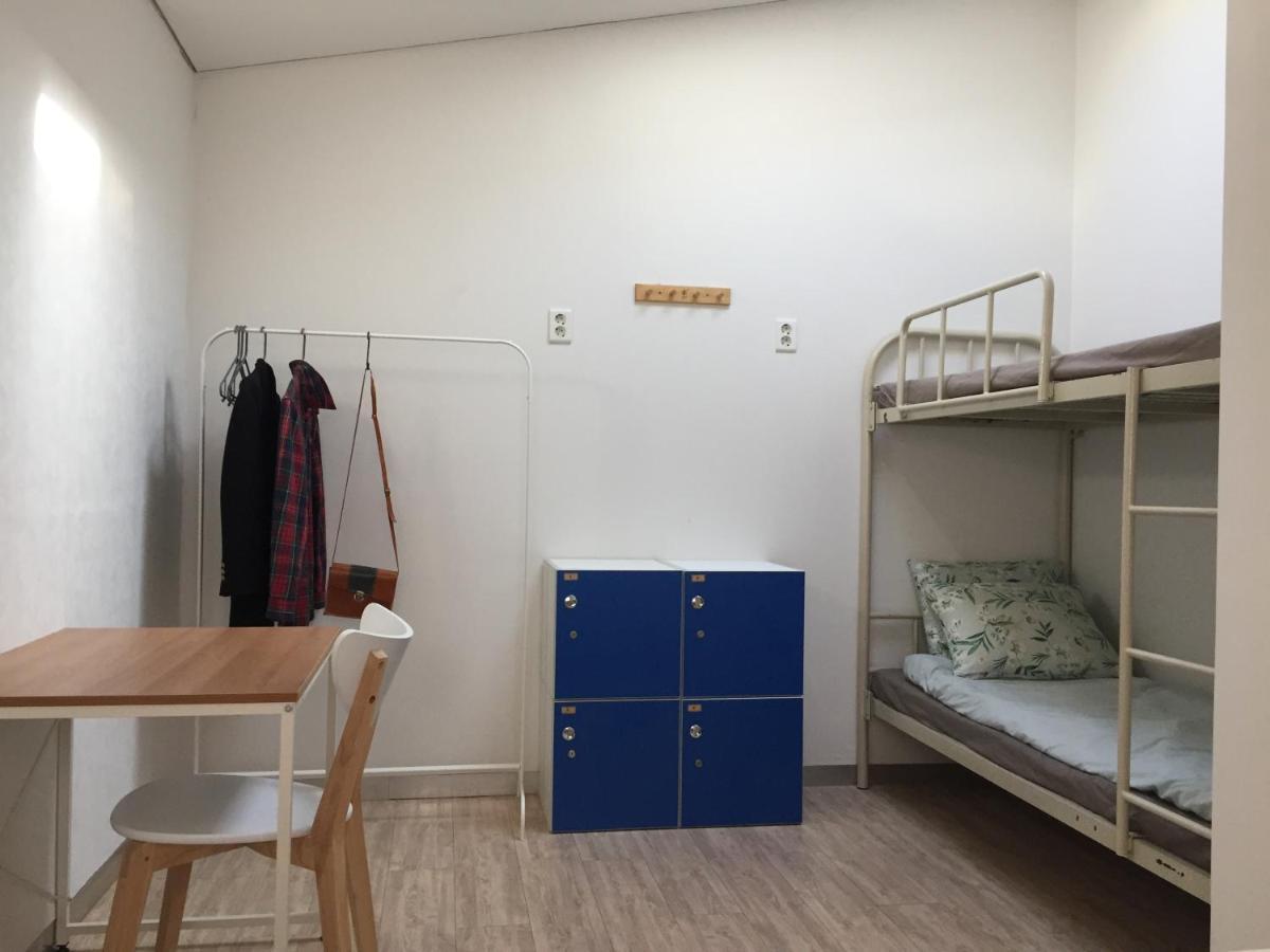 Inside Busan Hostel Экстерьер фото