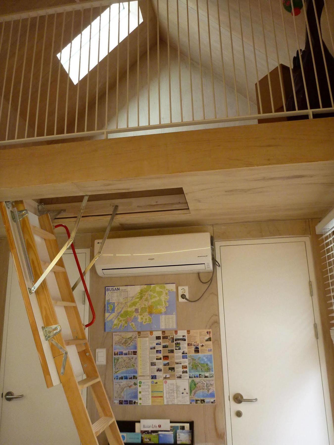 Inside Busan Hostel Экстерьер фото